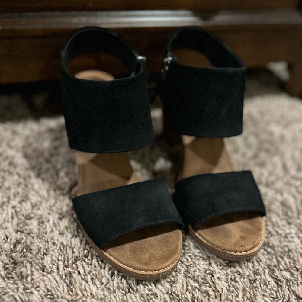 Toms Majorca Cutout Sandals